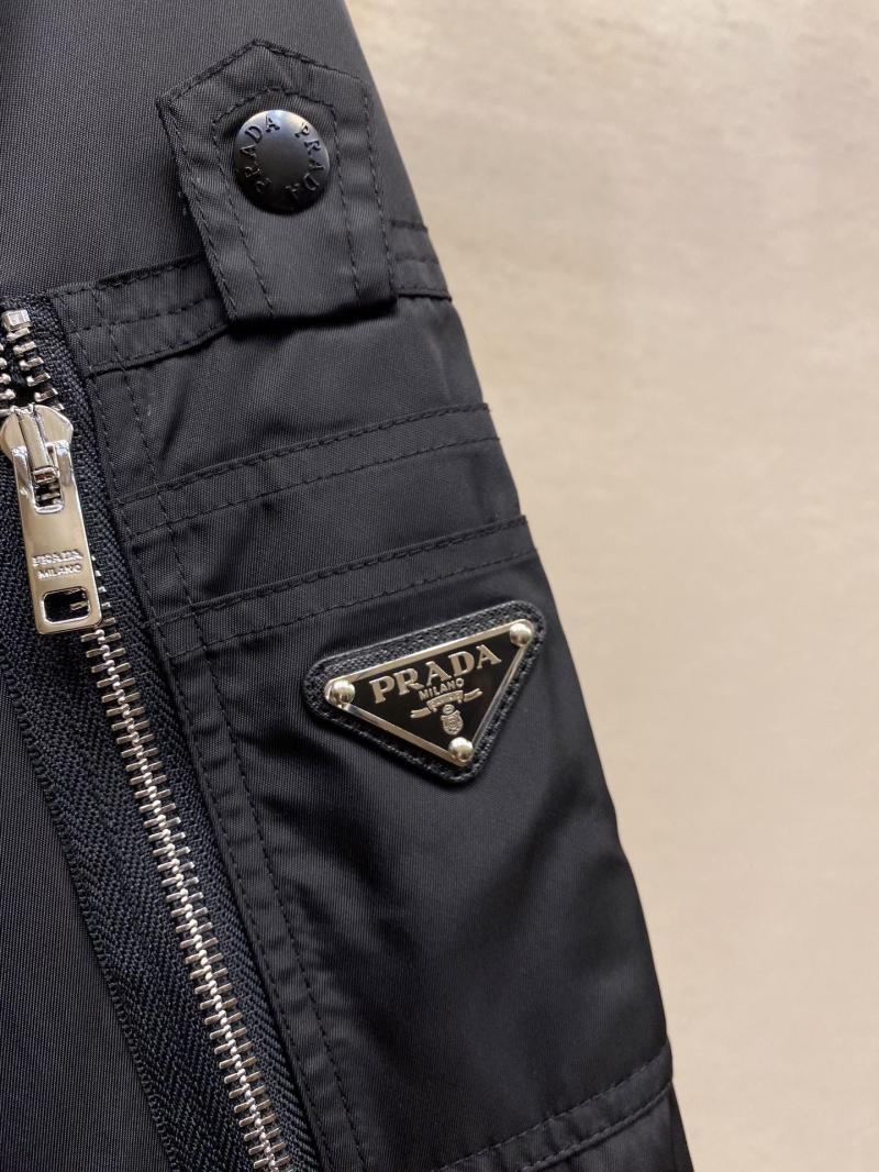 Pra*a outwear